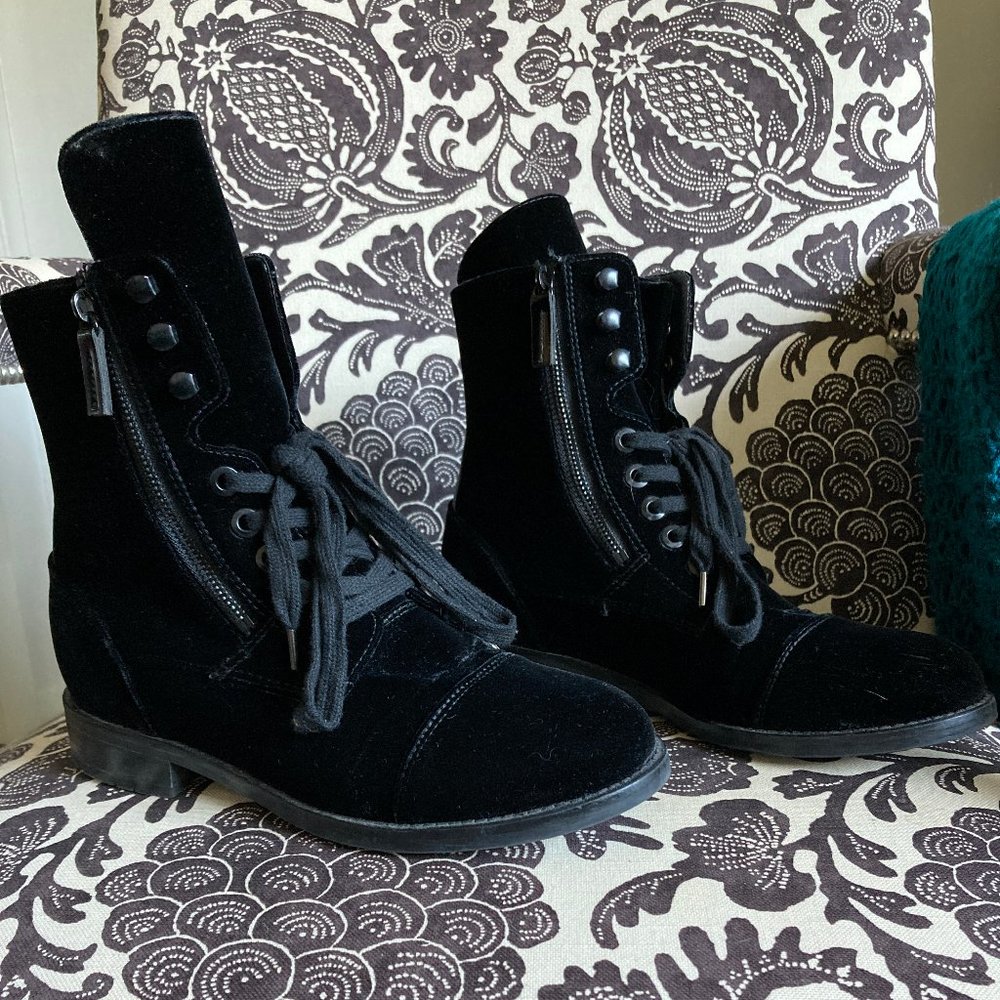 HIRAETH Hanne Velvet Ankle Boots 10